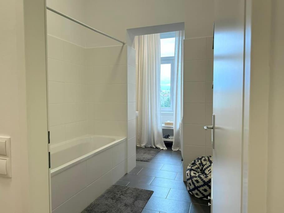 Beautiful Location Apartament
