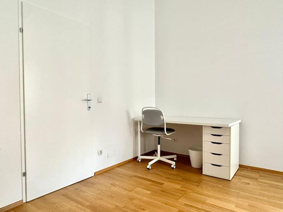 Beautiful Location Apartament *