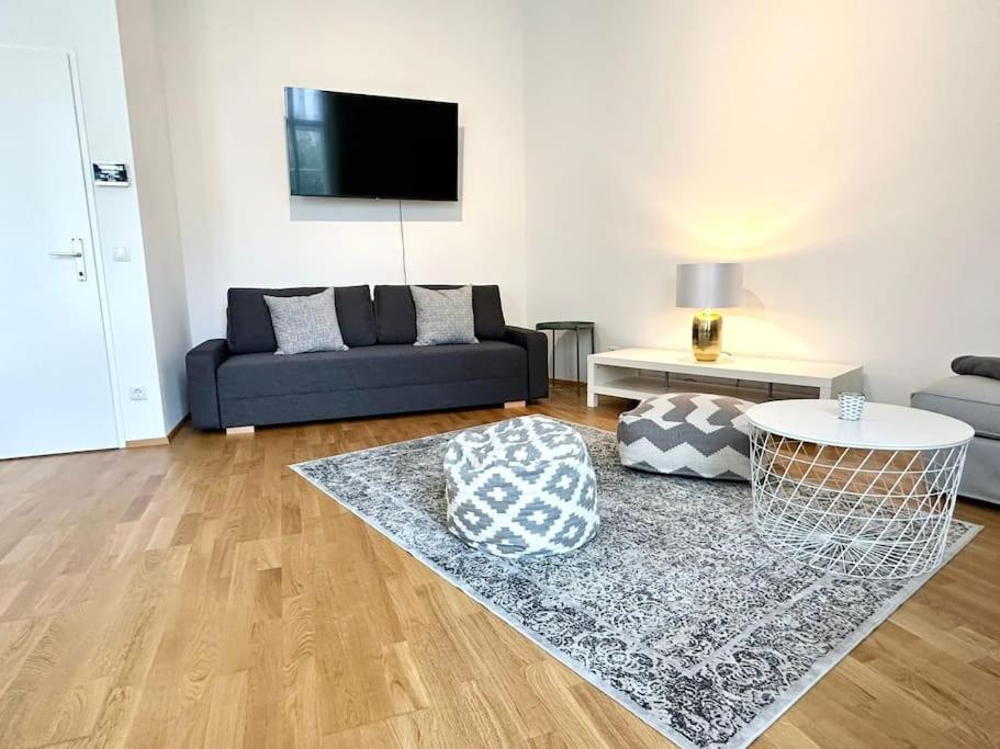 Apartament Beautiful Location *